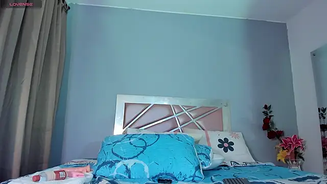 Snapshot of Celestte_w chatting on 04/21/26, 02:51 Celestte w online show from 04/21/26, 02:51
