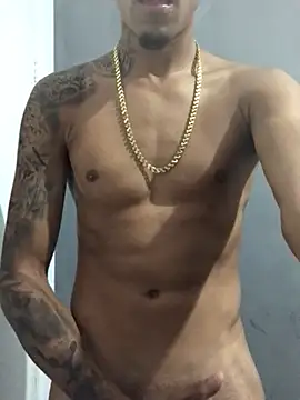 mauriciosouza02 online show from 04/18/26, 02:37