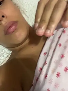 nandinharuivinha22 online show from 04/15/26, 11:50