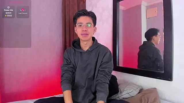 Snapshot of youn_rider chatting on 04/28/26, 07:41 youn rider online show from 04/28/26, 07:41