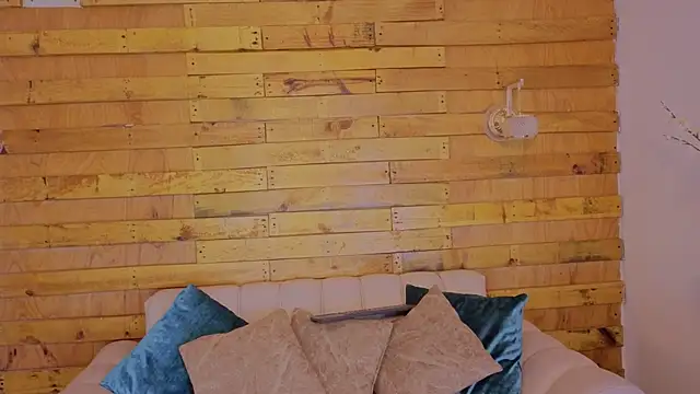 Snapshot of jack_shine chatting on 04/14/26, 02:17 jack shine online show from 04/14/26, 02:17