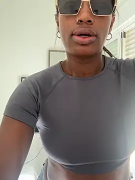 browniee777 online show from 04/17/26, 03:59