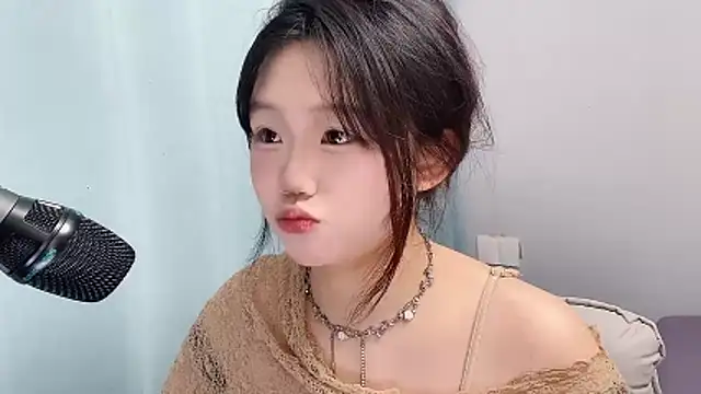 Snapshot of Lilababy00 chatting on 04/16/26, 03:18 Lilababy00 online show from 04/16/26, 03:18