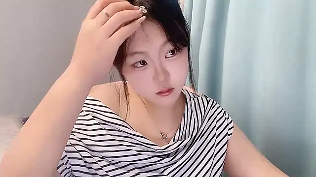 Snapshot of Lilababy00 chatting on 04/25/26, 02:58 Lilababy00 online show from 04/25/26, 02:58