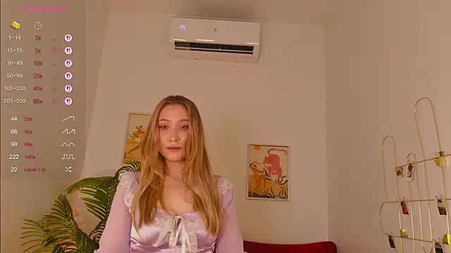 Snapshot of Emilicious chatting on 05/19/26, 02:23 Emilicious online show from 05/19/26, 02:23