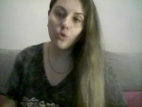 Snapshot of SoyMaraLuxe chatting on 04/07/26, 05:13 SoyMaraLuxe online show from 04/07/26, 05:13