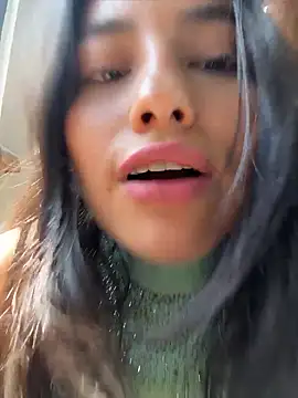 Snapshot of VioletRousee chatting on 06/16/26, 04:09 VioletRousee online show from 06/16/26, 04:09