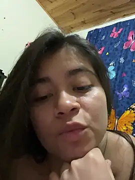 Snapshot of Kloe_zaf chatting on 05/04/26, 04:19 Kloe zaf online show from 05/04/26, 04:19