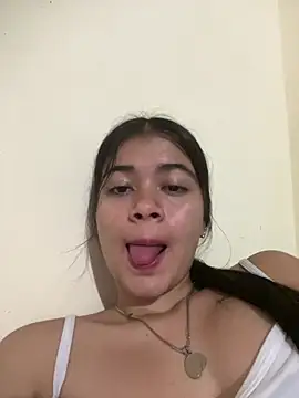 Snapshot of Kloe_zaf chatting on 05/18/26, 06:30 Kloe zaf online show from 05/18/26, 06:30