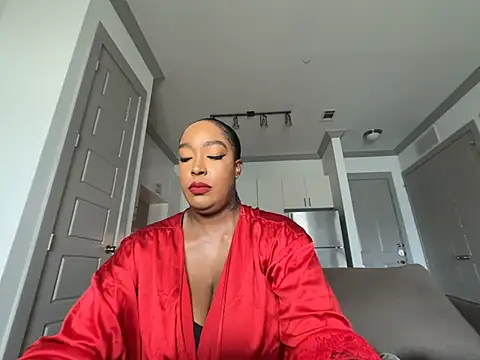 Snapshot of Tia_Lovely chatting on 05/07/26, 06:24 Tia Lovely online show from 05/07/26, 06:24