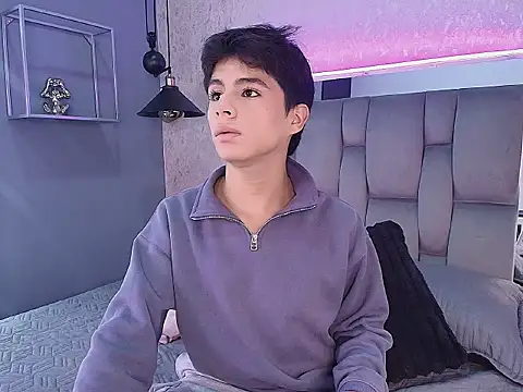 Snapshot of saintDangelo chatting on 05/25/26, 01:17 saintDangelo online show from 05/25/26, 01:17