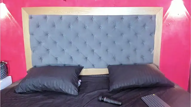 Snapshot of RosyRoos chatting on 05/24/26, 11:37 RosyRoos online show from 05/24/26, 11:37