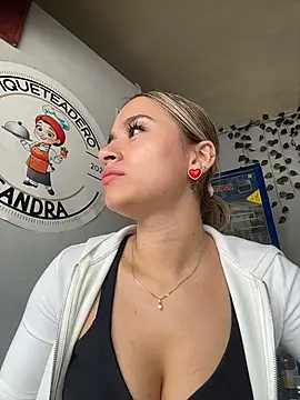 AmyRusso online show from 07/15/26, 06:02