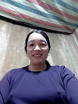 Snapshot of vanlucky2 chatting on 04/21/26, 01:29 vanlucky2 online show from 04/21/26, 01:29