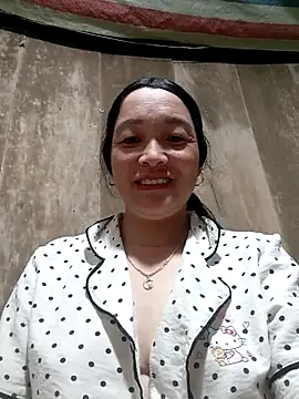 Snapshot of vanlucky2 chatting on 05/15/26, 10:44 vanlucky2 online show from 05/15/26, 10:44