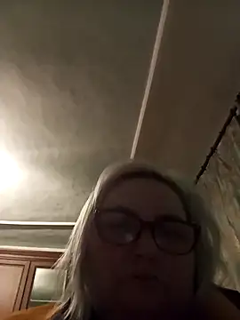 AureliaSky598 online show from 05/12/26, 11:46