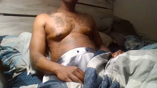 Snapshot of zdaddymm chatting on 05/26/26, 01:29 zdaddymm online show from 05/26/26, 01:29