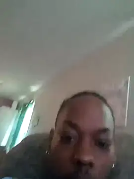 Snapshot of zdaddymm chatting on 05/27/26, 05:32 zdaddymm online show from 05/27/26, 05:32