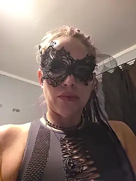 MistressSolena online show from 06/19/26, 05:12