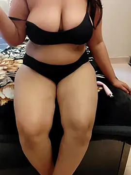 Snapshot of Aysha_69 chatting on 04/09/26, 06:19 Aysha 69 online show from 04/09/26, 06:19