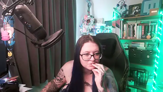 CaptivatedTate online show from 04/13/26, 02:06