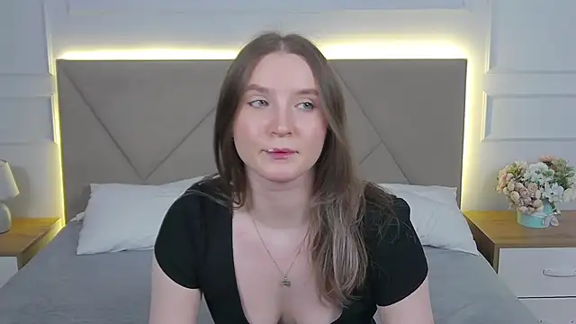 ArianaMilss online show from 05/13/26, 10:45