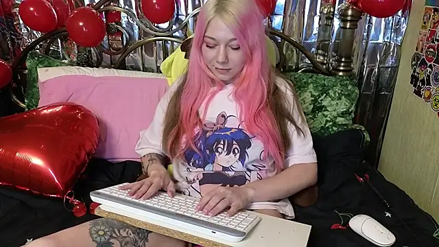 Sansarella online show from 02/12/25, 07:24