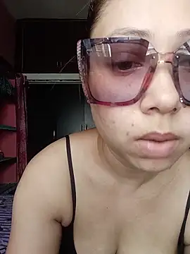 Snapshot of Hot_Soniya_08 chatting on 06/17/26, 09:01 Hot Soniya 08 online show from 06/17/26, 09:01
