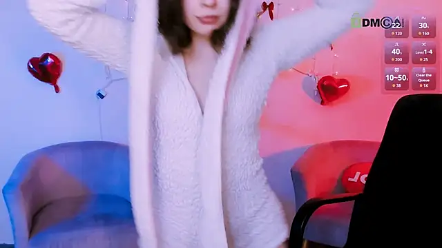 Snapshot of mia_mooon_ chatting on 04/28/26, 10:42 mia mooon online show from 04/28/26, 10:42