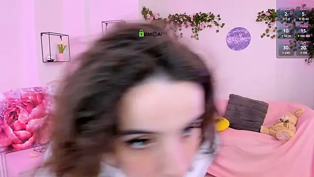 Snapshot of mia_mooon_ chatting on 06/26/26, 08:41 mia mooon online show from 06/26/26, 08:41