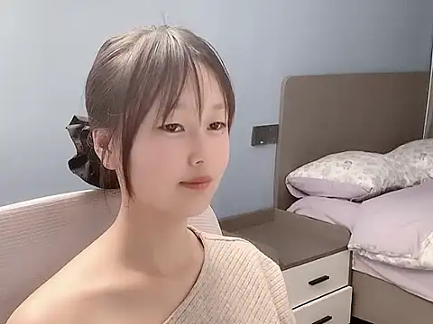 Snapshot of Xiaoqing00 chatting on 04/18/26, 02:15 Xiaoqing00 online show from 04/18/26, 02:15