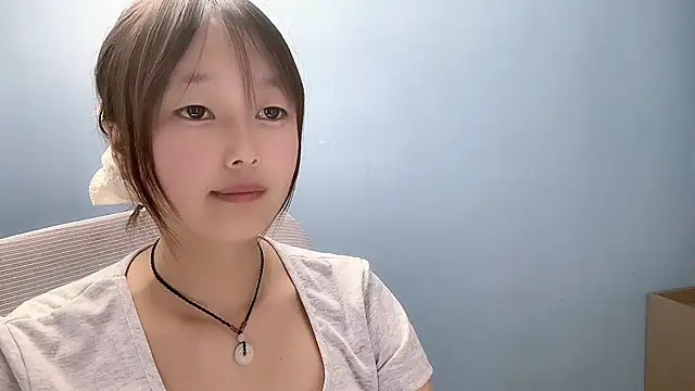 Snapshot of Xiaoqing00 chatting on 04/25/26, 01:41 Xiaoqing00 online show from 04/25/26, 01:41