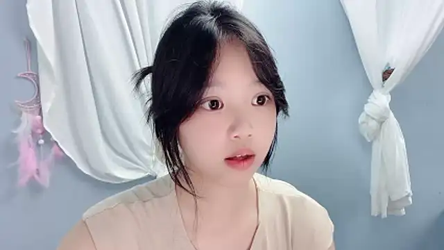 Snapshot of Xiaoqing00 chatting on 06/25/26, 05:12 Xiaoqing00 online show from 06/25/26, 05:12