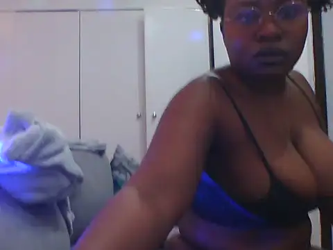 Snapshot of TwerkingTemptress chatting on 04/24/26, 10:45 TwerkingTemptress online show from 04/24/26, 10:45