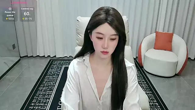 Snapshot of LUNYI-CC chatting on 06/26/26, 01:48 LUNYI-CC online show from 06/26/26, 01:48