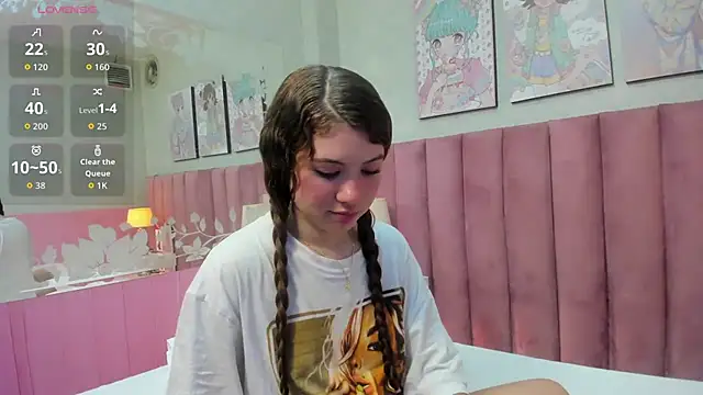 Snapshot of Hellencute18_ chatting on 06/24/26, 10:58 Hellencute18 online show from 06/24/26, 10:58