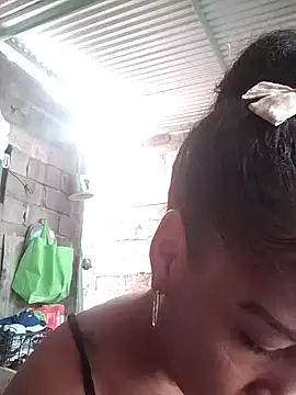 Snapshot of Lili-Sex chatting on 05/09/26, 01:38 Lili-Sex online show from 05/09/26, 01:38