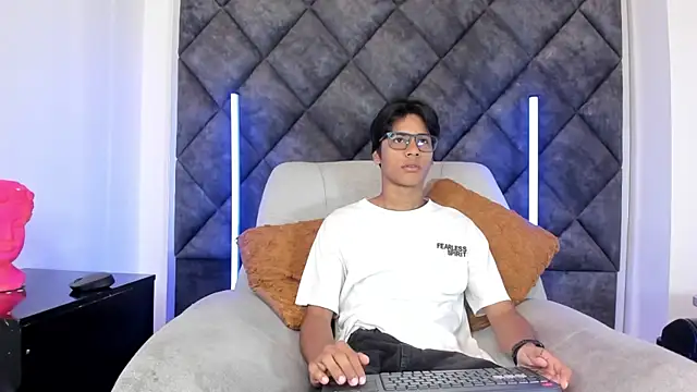 LiamKron online show from 05/06/26, 11:15