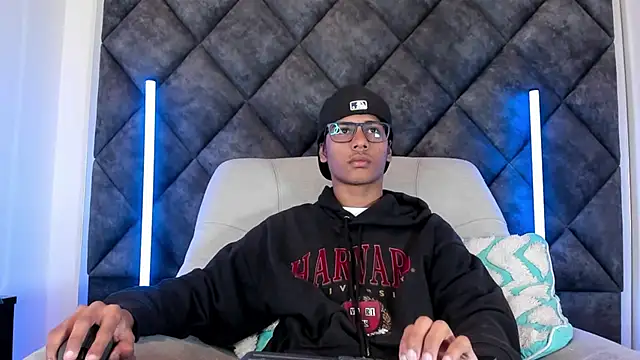 LiamKron online show from 05/21/26, 10:44
