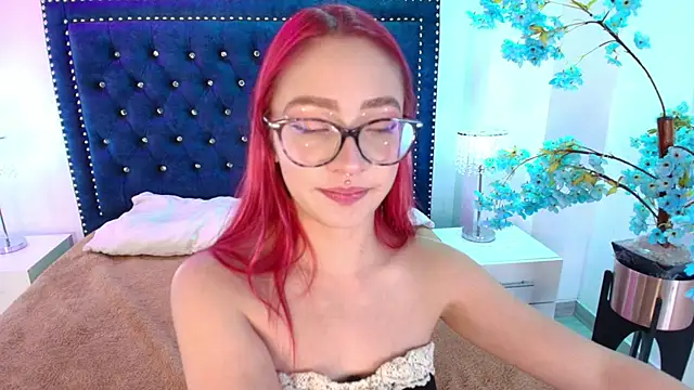Snapshot of Amelie_adams chatting on 05/02/26, 11:15 Amelie adams online show from 05/02/26, 11:15