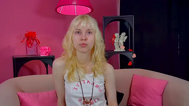 HannahHollis online show from 05/07/26, 06:19
