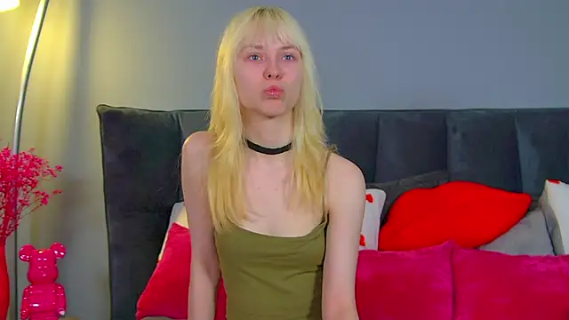 HannahHollis online show from 05/13/26, 06:22