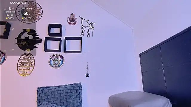 LunaBaxter  online show from 06/09/26, 12:28