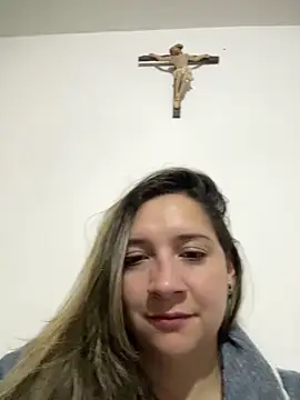 belucci vale online show from 04/18/26, 09:13