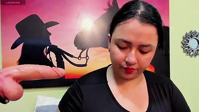 Snapshot of Cassle_ibarra_x chatting on 05/05/26, 10:34 Cassle ibarra x online show from 05/05/26, 10:34