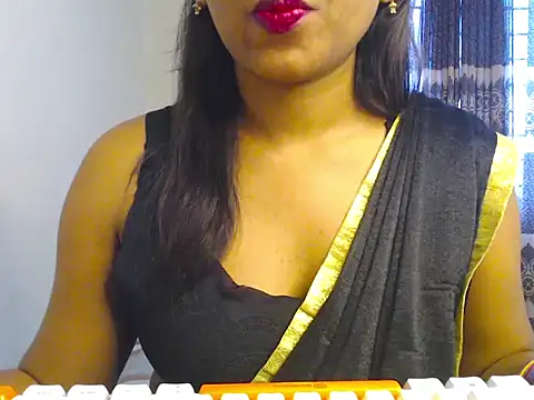 VelvetCoupleLive online show from 06/26/26, 01:43