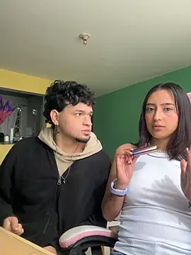 Snapshot of hotlatinocouple__ chatting on 05/27/26, 08:28 hotlatinocouple online show from 05/27/26, 08:28