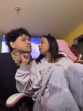 hotlatinocouple   online show from 06/12/26, 11:03