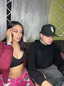 hotlatinocouple   online show from 07/16/26, 08:42