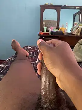 YourfavDick04 online show from 04/15/26, 06:20